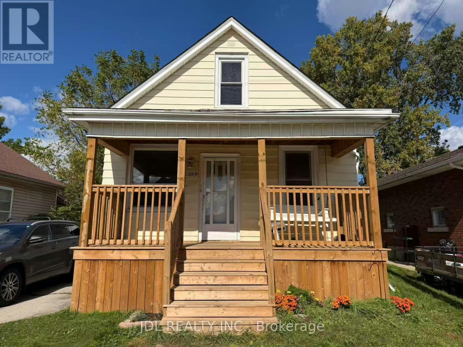6269 Ash Street, Niagara Falls, ON, L2G 2H4