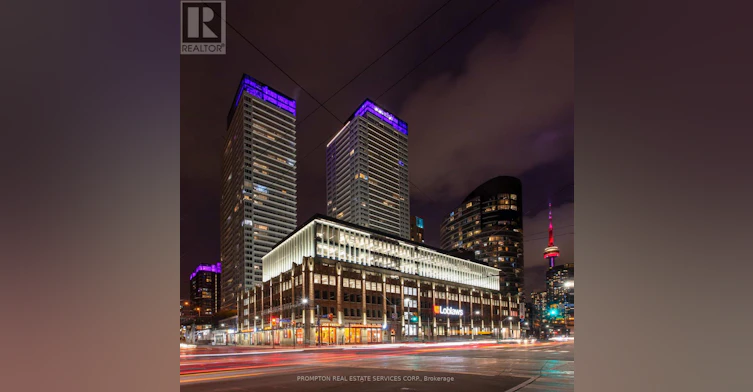 3807-19 Bathurst Street, Toronto, ON, M5V 0N2