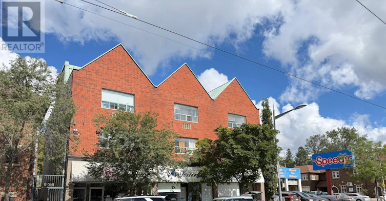 304-666 St Clair Avenue, Toronto, ON, M6C 1B1