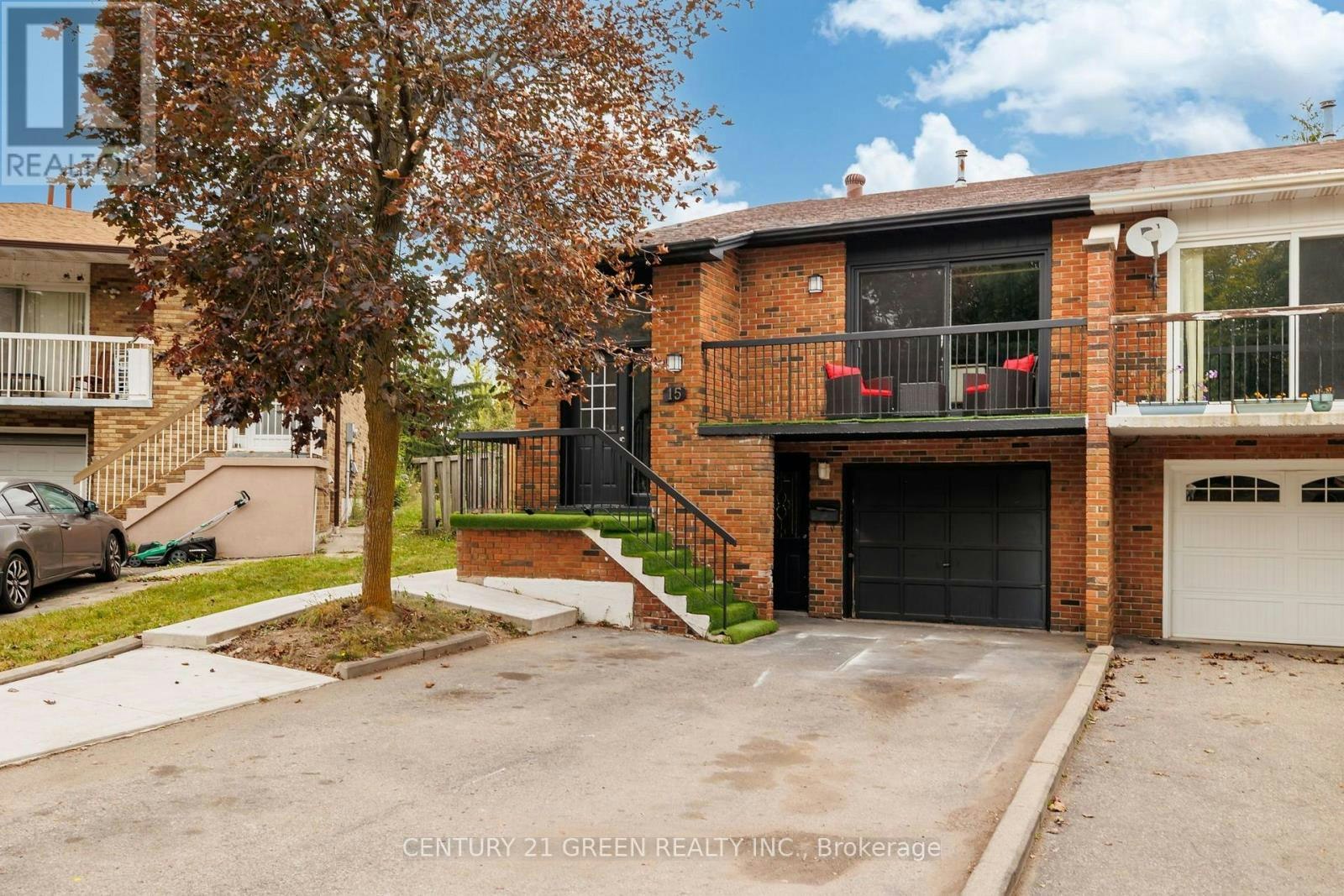 15 Lady Stewart Boulevard, Brampton, ON, L6S 3Y2