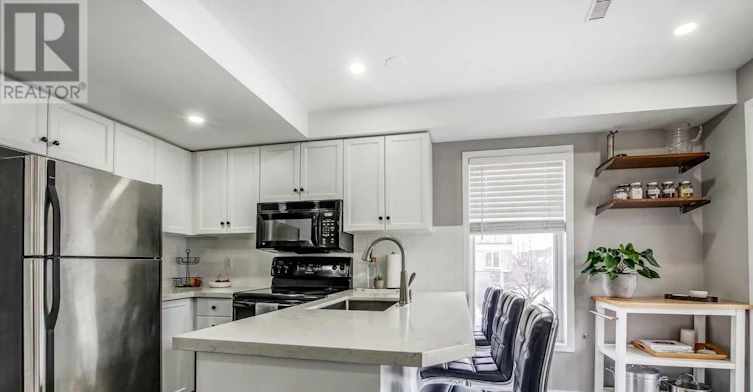 D-2400 Munn's Avenue, Oakville, ON, L6H 6G9 - 8