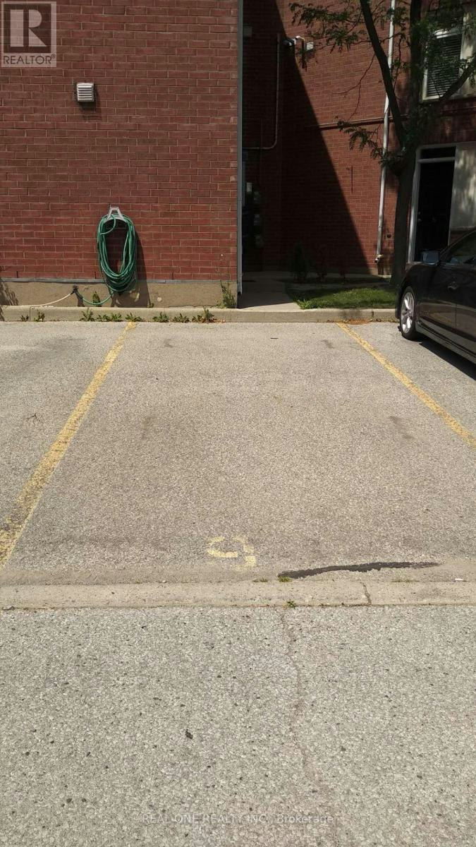 D-2400 Munn's Avenue, Oakville, ON, L6H 6G9 - 22