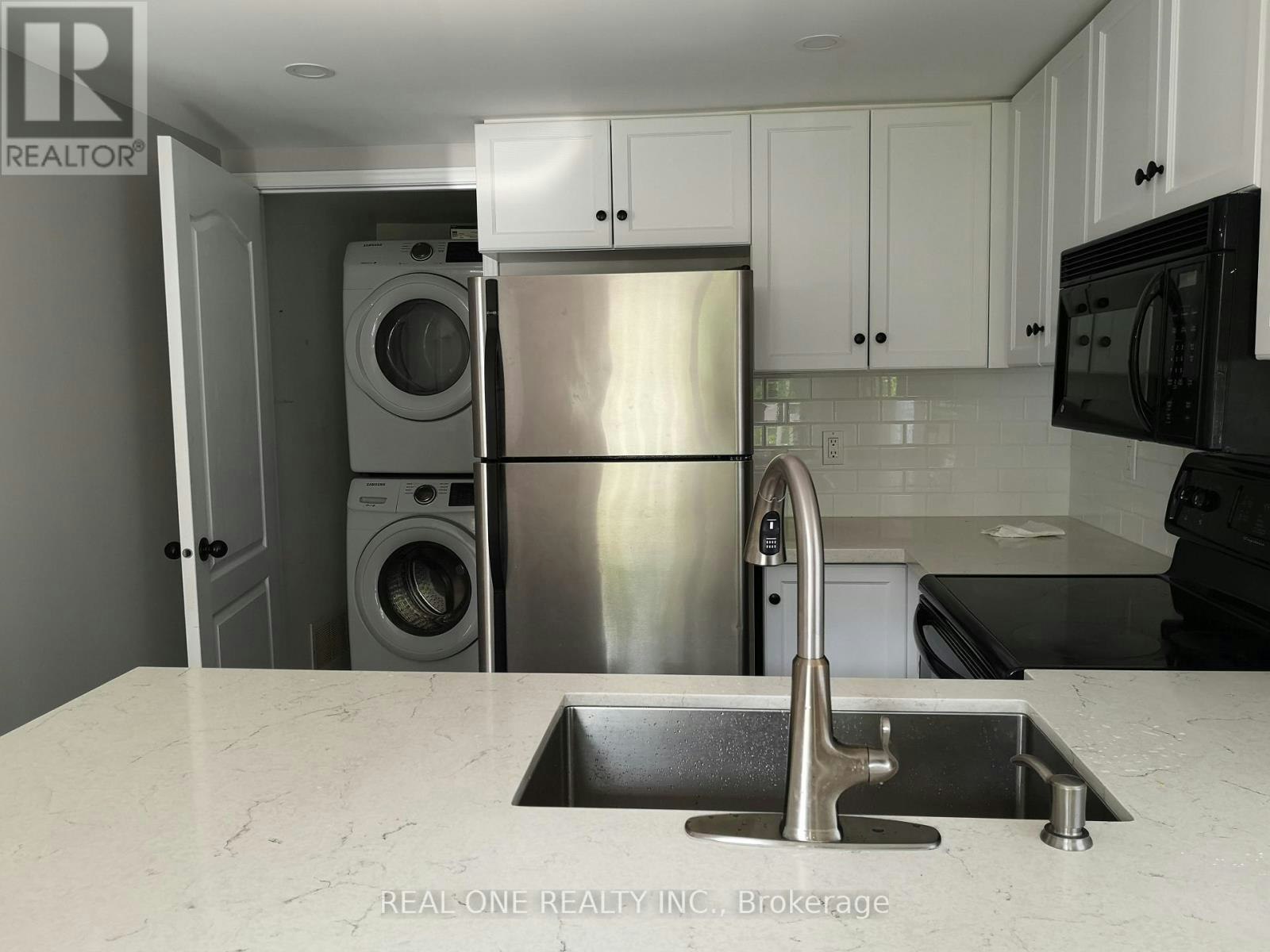 D-2400 Munn's Avenue, Oakville, ON, L6H 6G9 - 7