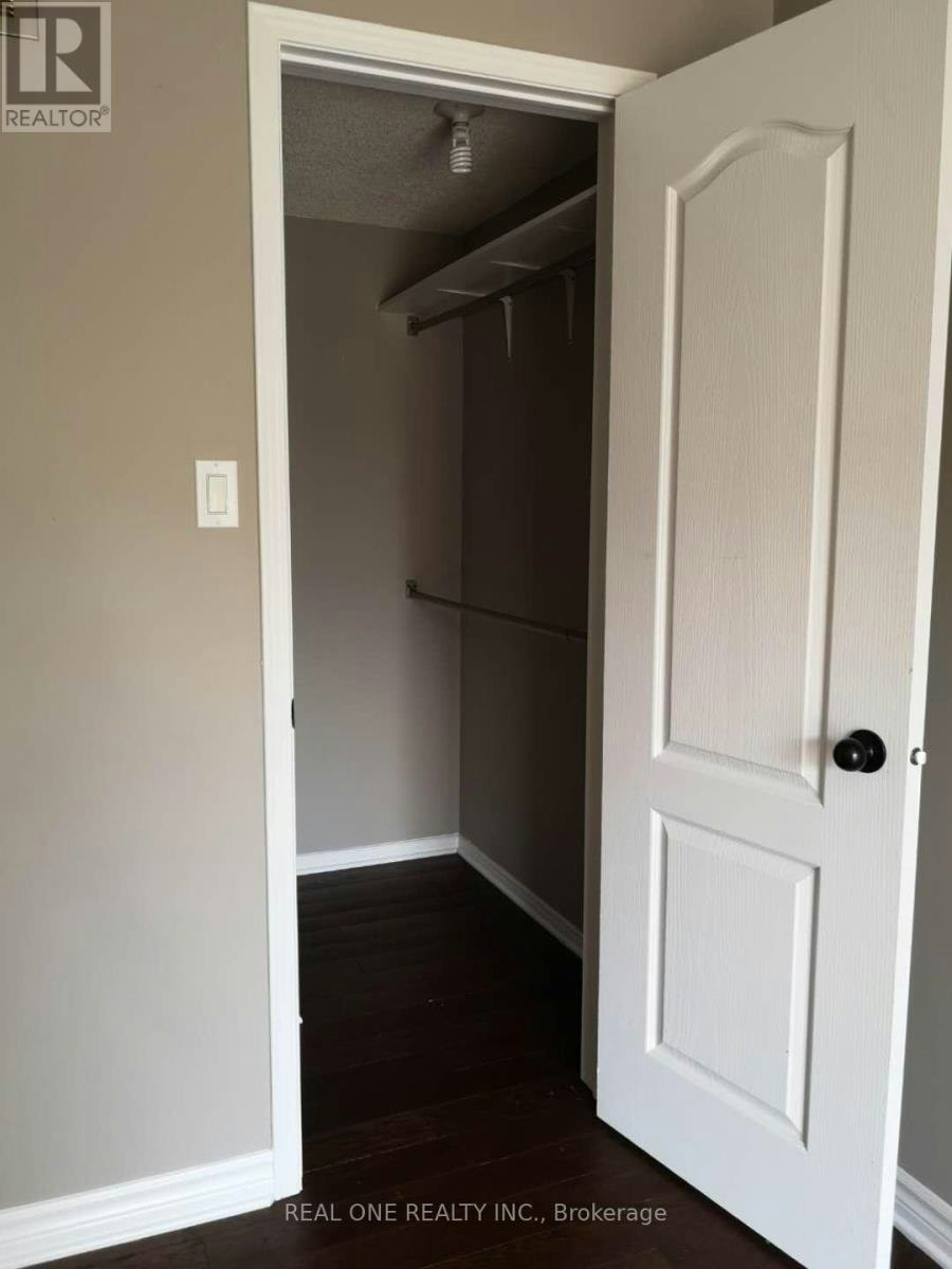 D-2400 Munn's Avenue, Oakville, ON, L6H 6G9 - 14