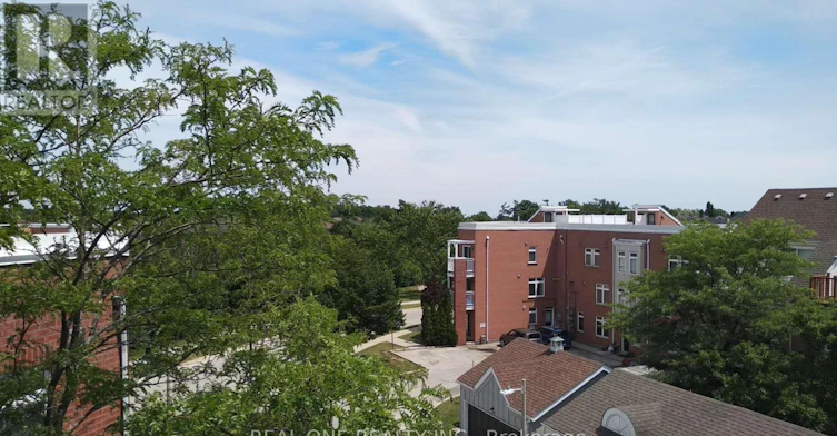 D-2400 Munn's Avenue, Oakville, ON, L6H 6G9 - 3