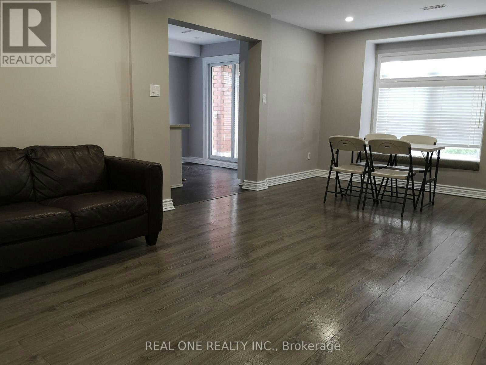 D-2400 Munn's Avenue, Oakville, ON, L6H 6G9 - 6