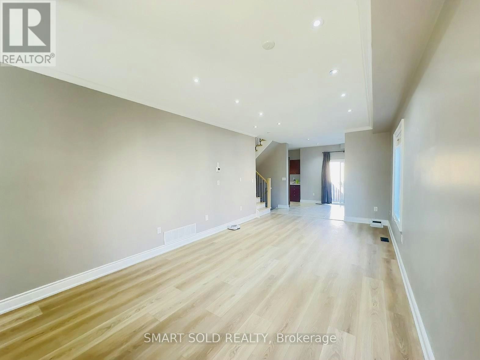 80 Greenstem Crescent, Hamilton, ON, L8E 0A8 - 2