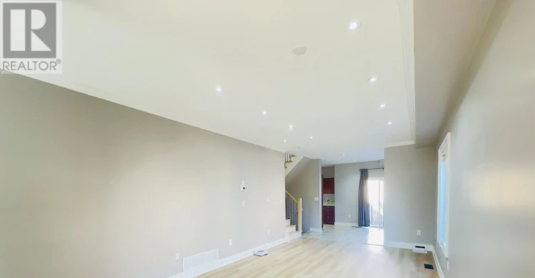 80 Greenstem Crescent, Hamilton, ON, L8E 0A8 - 2