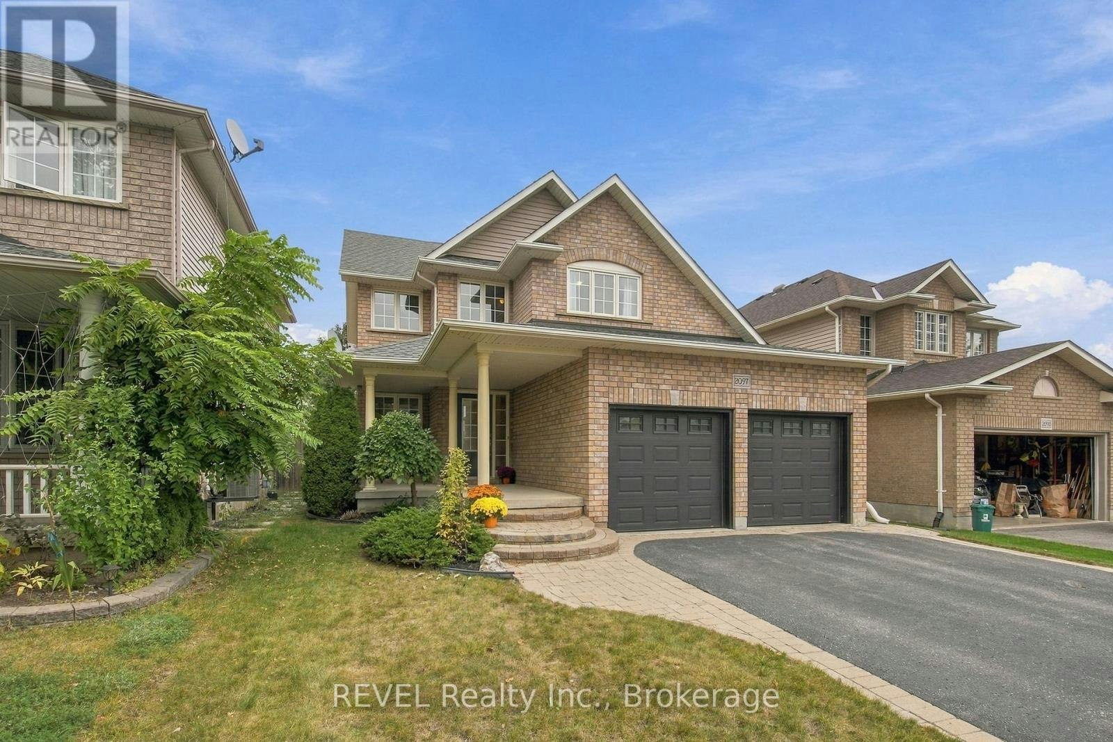 2097 Stornoway Street, Oshawa, ON, L1L 1C3