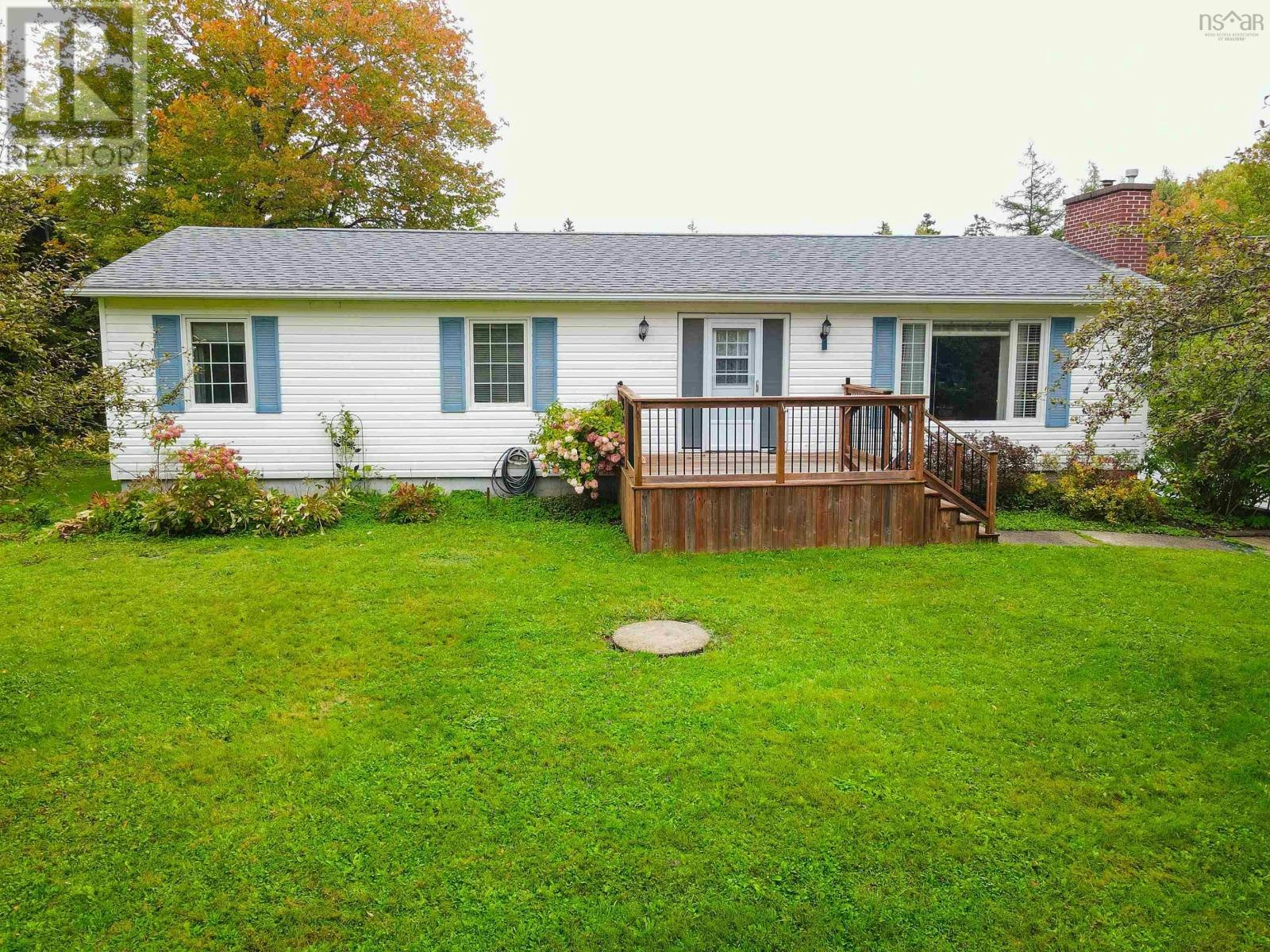 273 1 Highway, Mount Uniacke, NS, B0N 1Z0