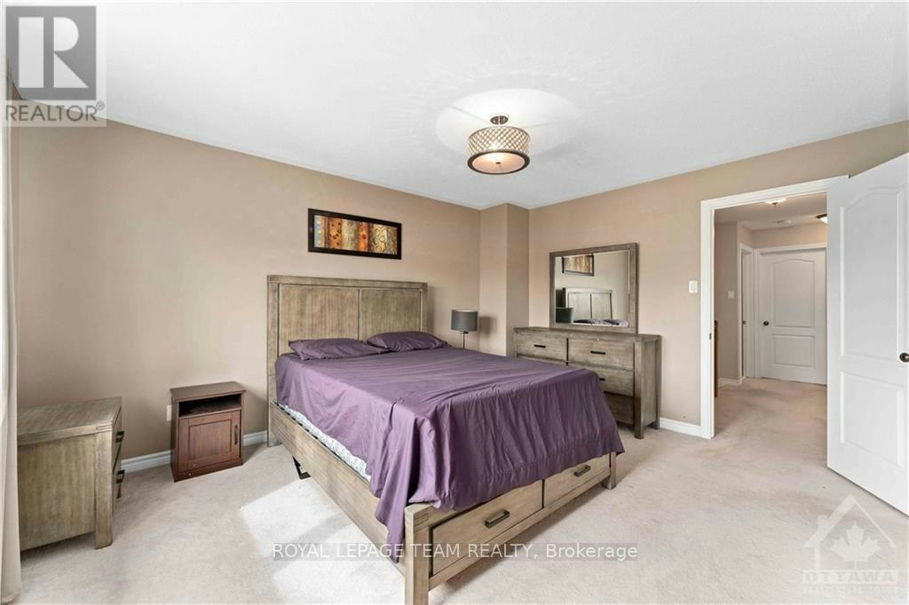 112 Furness Way, Ottawa, ON, K2G 7E4 - 20
