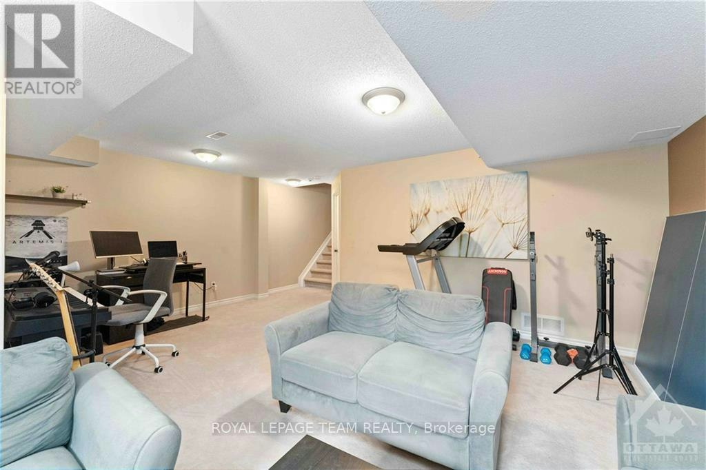 112 Furness Way, Ottawa, ON, K2G 7E4 - 28
