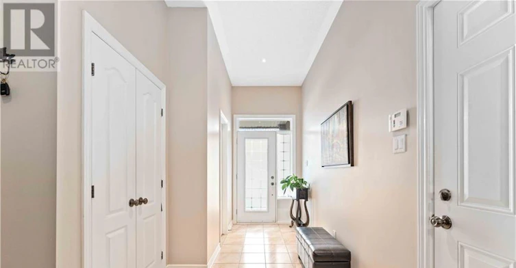 112 Furness Way, Ottawa, ON, K2G 7E4 - 2