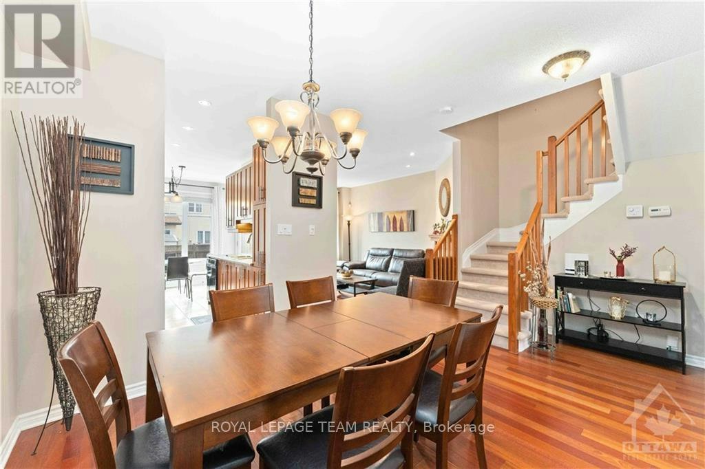 112 Furness Way, Ottawa, ON, K2G 7E4 - 12