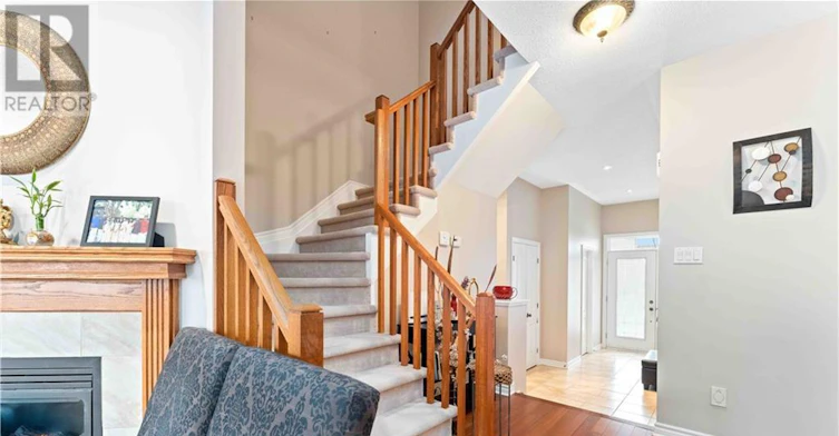 112 Furness Way, Ottawa, ON, K2G 7E4 - 6