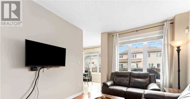 112 Furness Way, Ottawa, ON, K2G 7E4 - 7