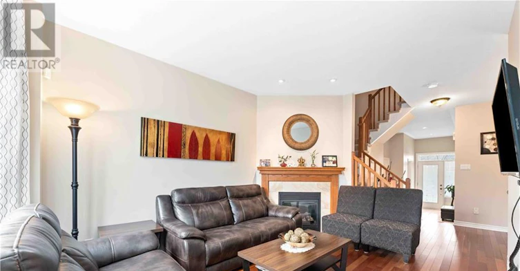 112 Furness Way, Ottawa, ON, K2G 7E4 - 8