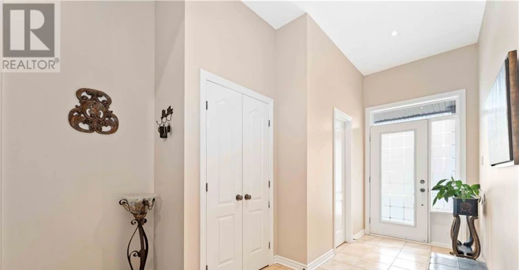 112 Furness Way, Ottawa, ON, K2G 7E4 - 3