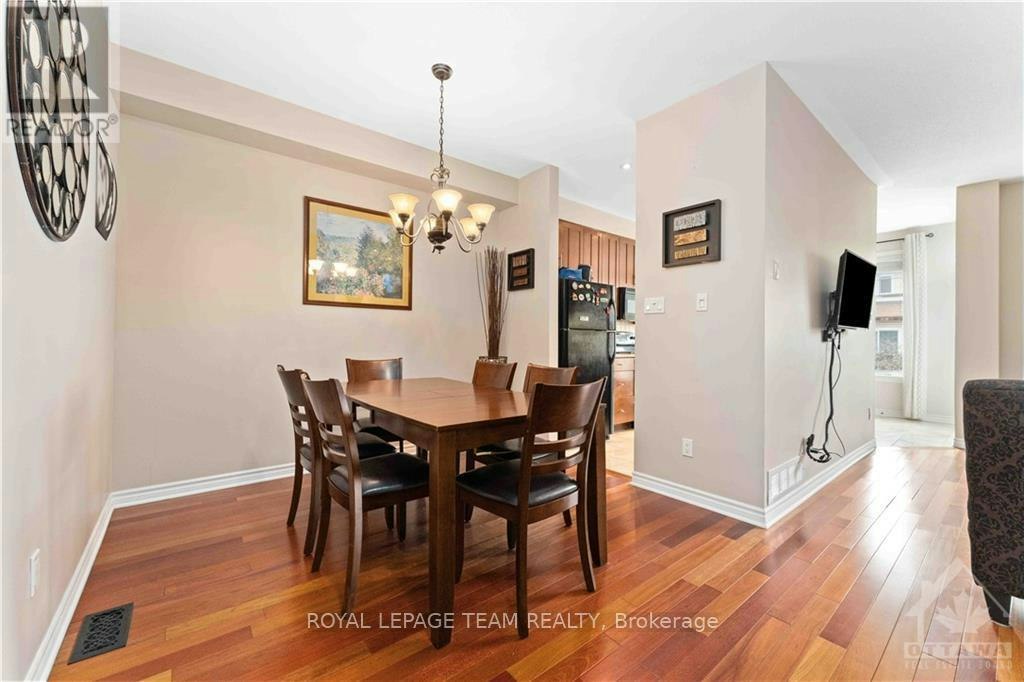 112 Furness Way, Ottawa, ON, K2G 7E4 - 11