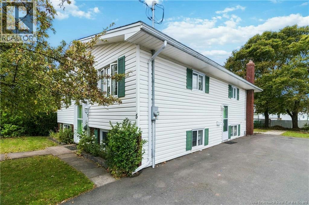 7 James Street, Moncton, NB, E1C 3Z8