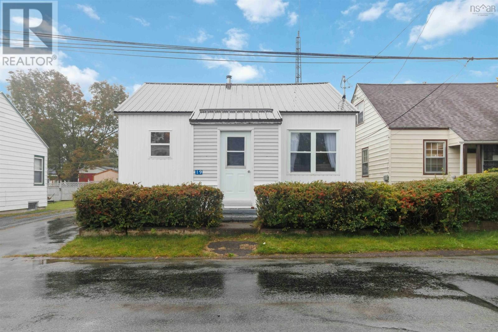 19 Central Boulevard, Liverpool, NS, B0T 1K0