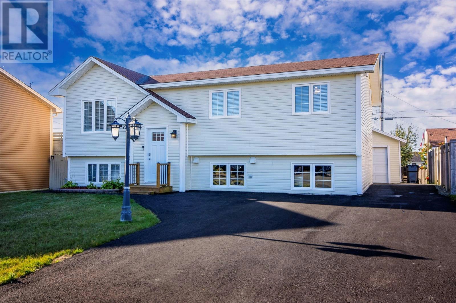 9 Mercedes Court, Conception Bay South, NL, A1X 7X8