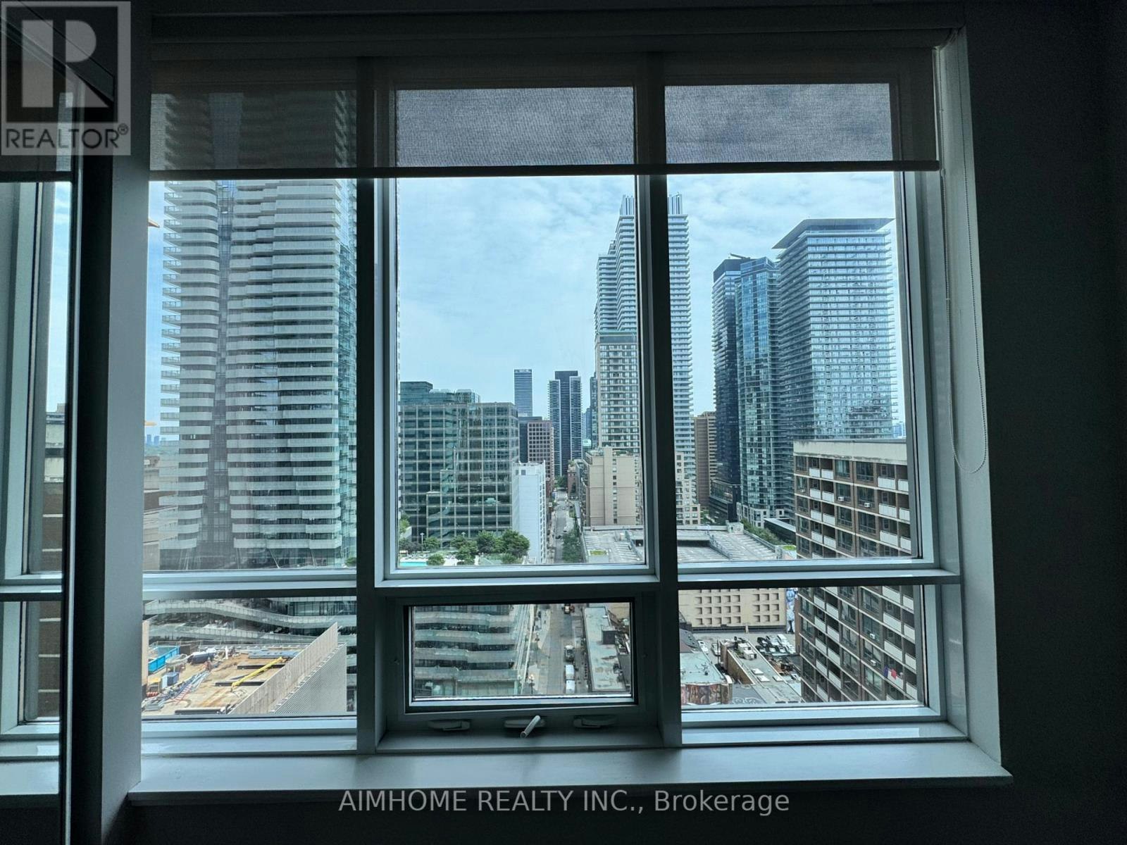1801-21 Balmuto Street, Toronto, ON, M4Y 1R7 - 27