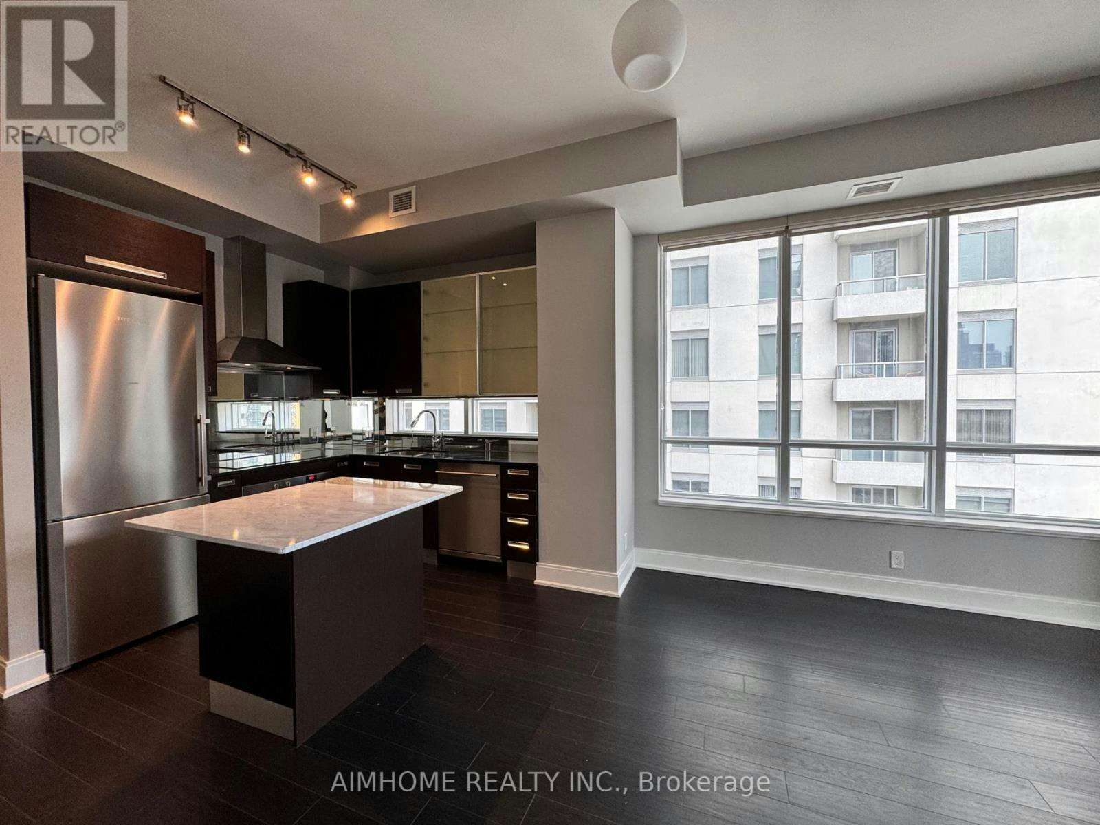 1801-21 Balmuto Street, Toronto, ON, M4Y 1R7 - 10