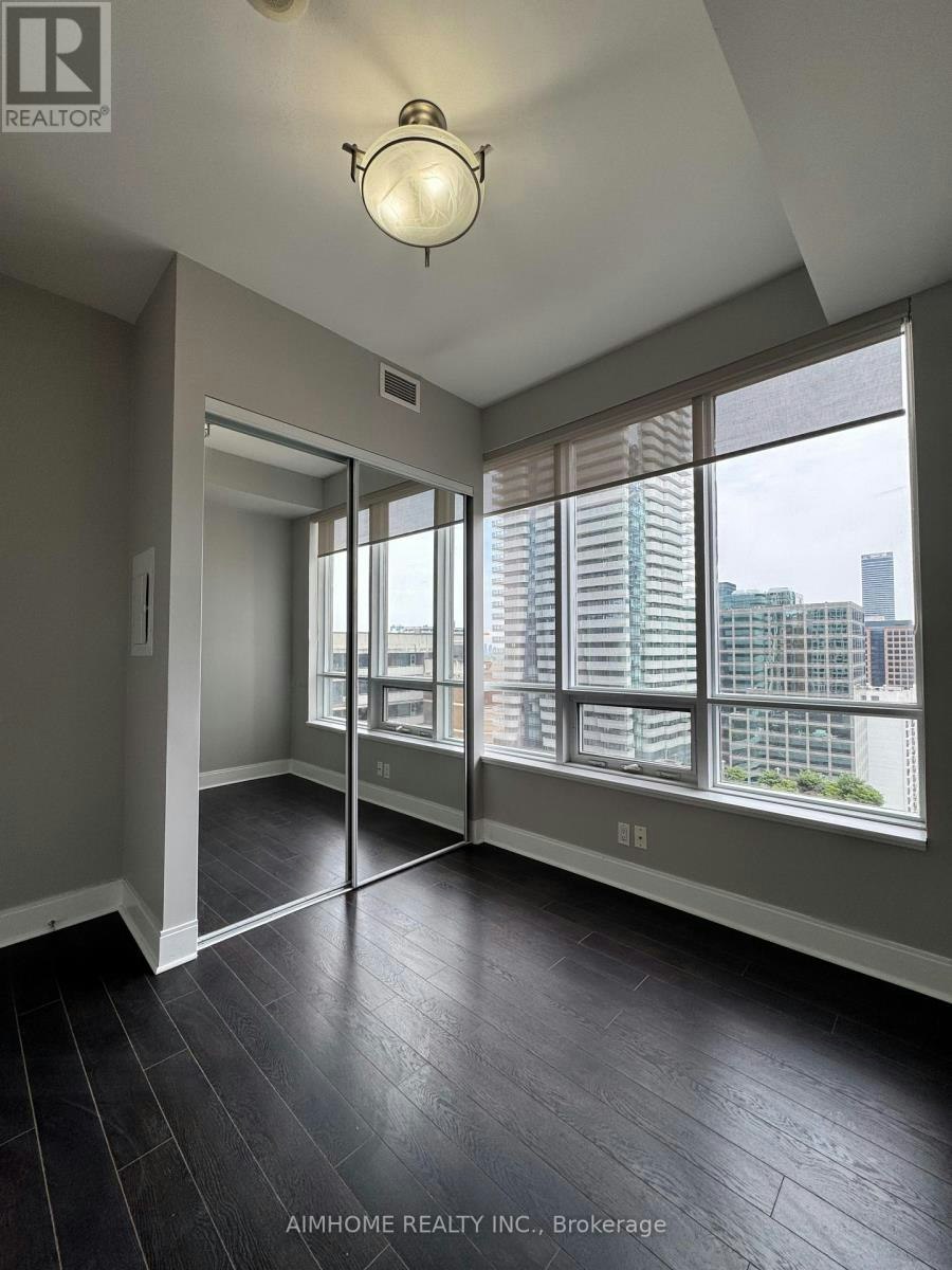 1801-21 Balmuto Street, Toronto, ON, M4Y 1R7 - 32