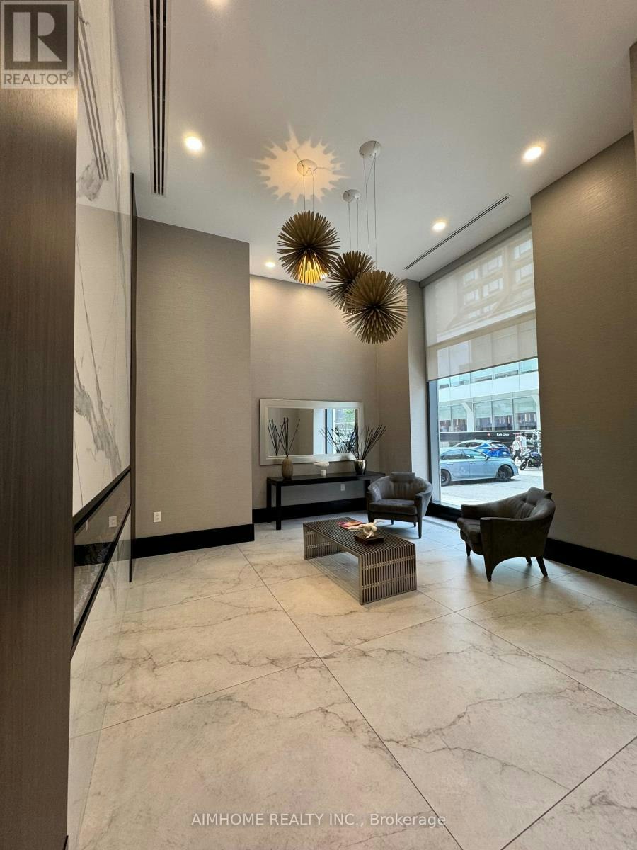 1801-21 Balmuto Street, Toronto, ON, M4Y 1R7 - 3