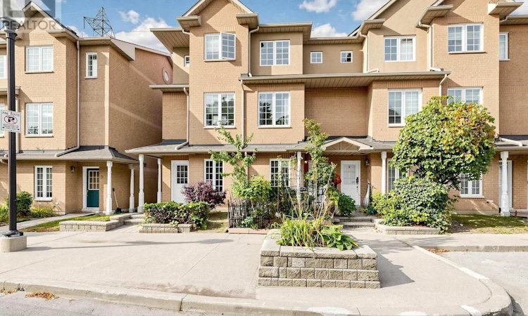 2-4 St Moritz Way