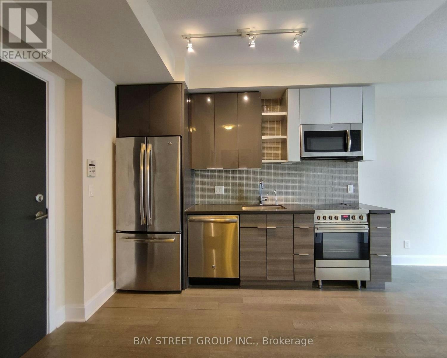 1906-33 Shore Breeze Drive, Toronto, ON, M8V 0G1 - 5