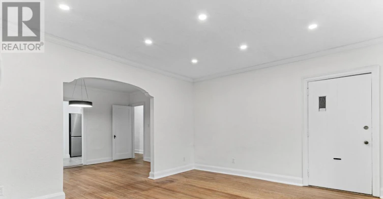 MAIN-121 Braemar Avenue, Toronto, ON, M5P 2L3 - 4