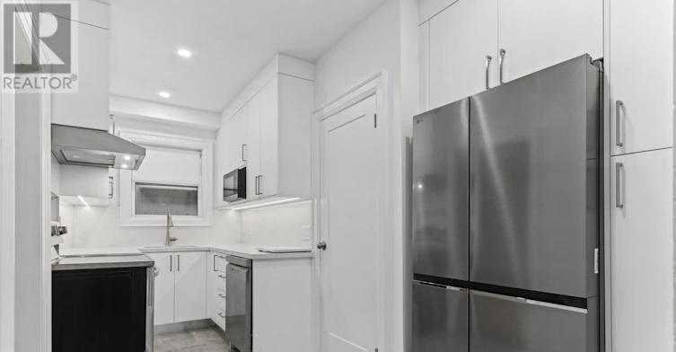 MAIN-121 Braemar Avenue, Toronto, ON, M5P 2L3 - 8