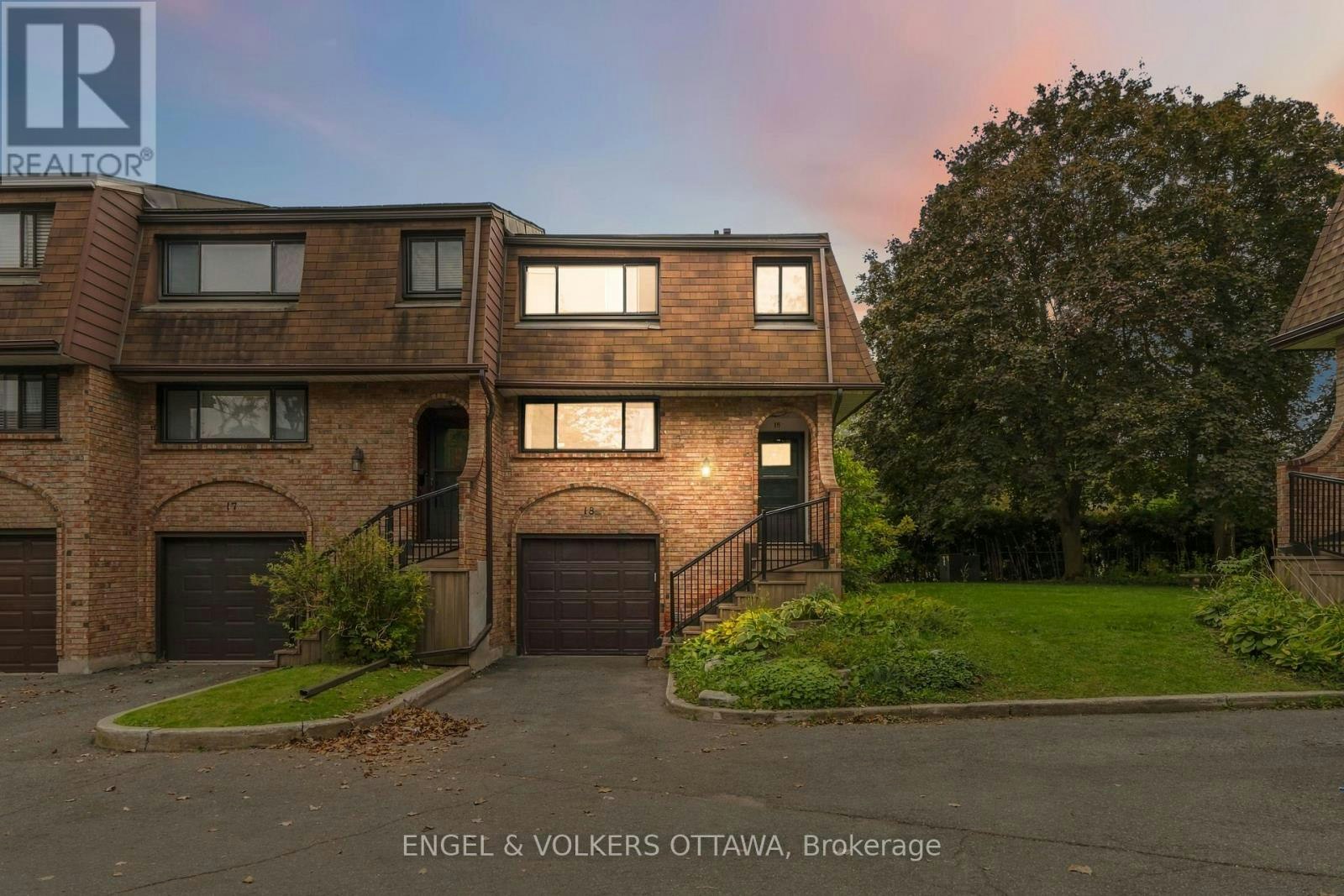 18-2 Bertona Street, Ottawa, ON, K2G 0W2