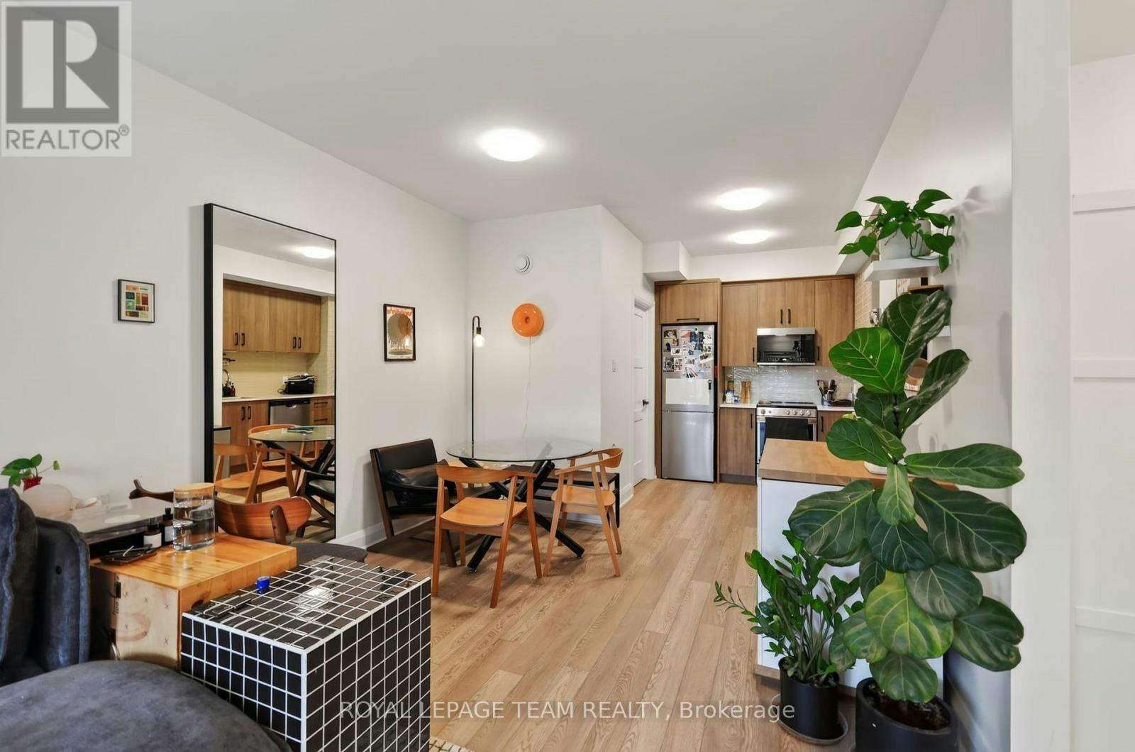 2-353 Wilmont Avenue, Ottawa, ON, K2A 0B2 - 6