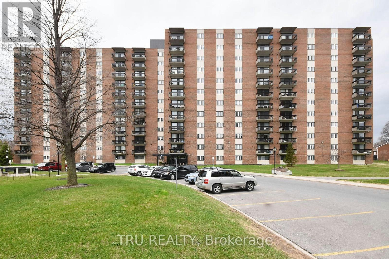 807-1505 Baseline Road, Ottawa, ON, K2C 3L4
