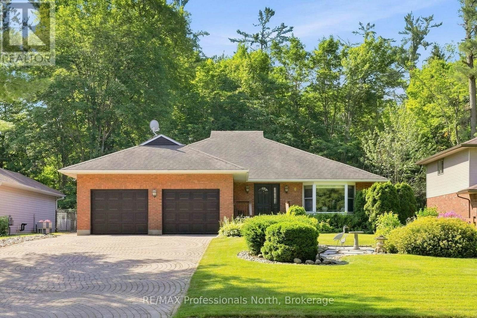 8 Palmer Court, Bracebridge, ON, P1L 1K5