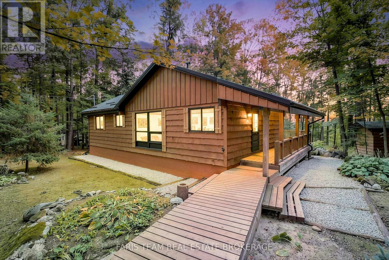 21 Slalom Drive, Oro-Medonte, ON, L0K 1N0