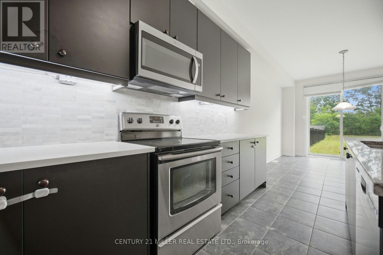 2455 Village Common, Oakville, ON, L6M 0S2 - 11