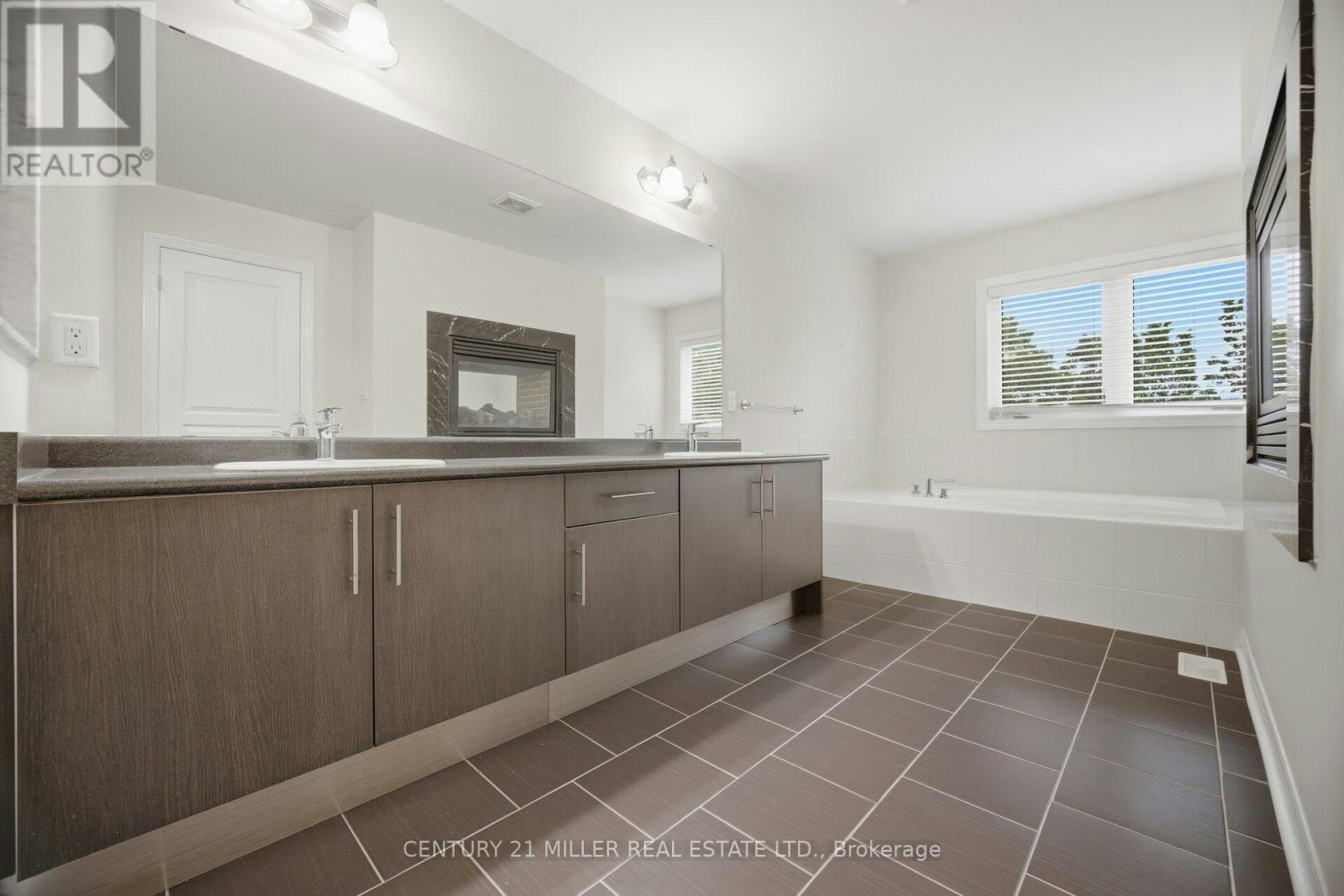 2455 Village Common, Oakville, ON, L6M 0S2 - 28