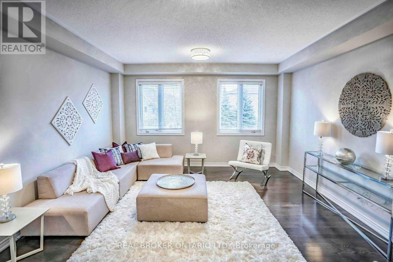 1424 Granrock Crescent, Mississauga, ON, L5V 0E1 - 3