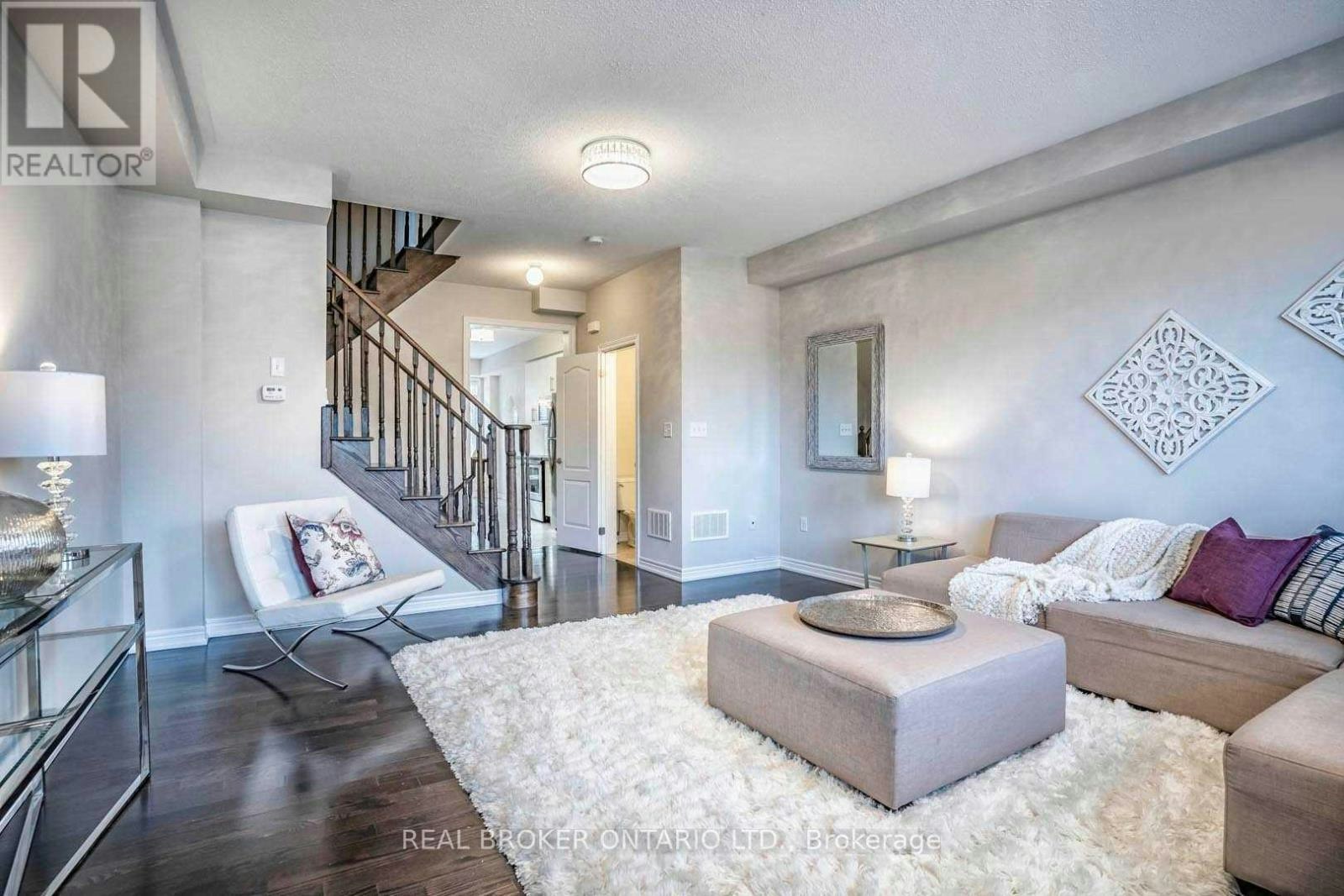 1424 Granrock Crescent, Mississauga, ON, L5V 0E1 - 2