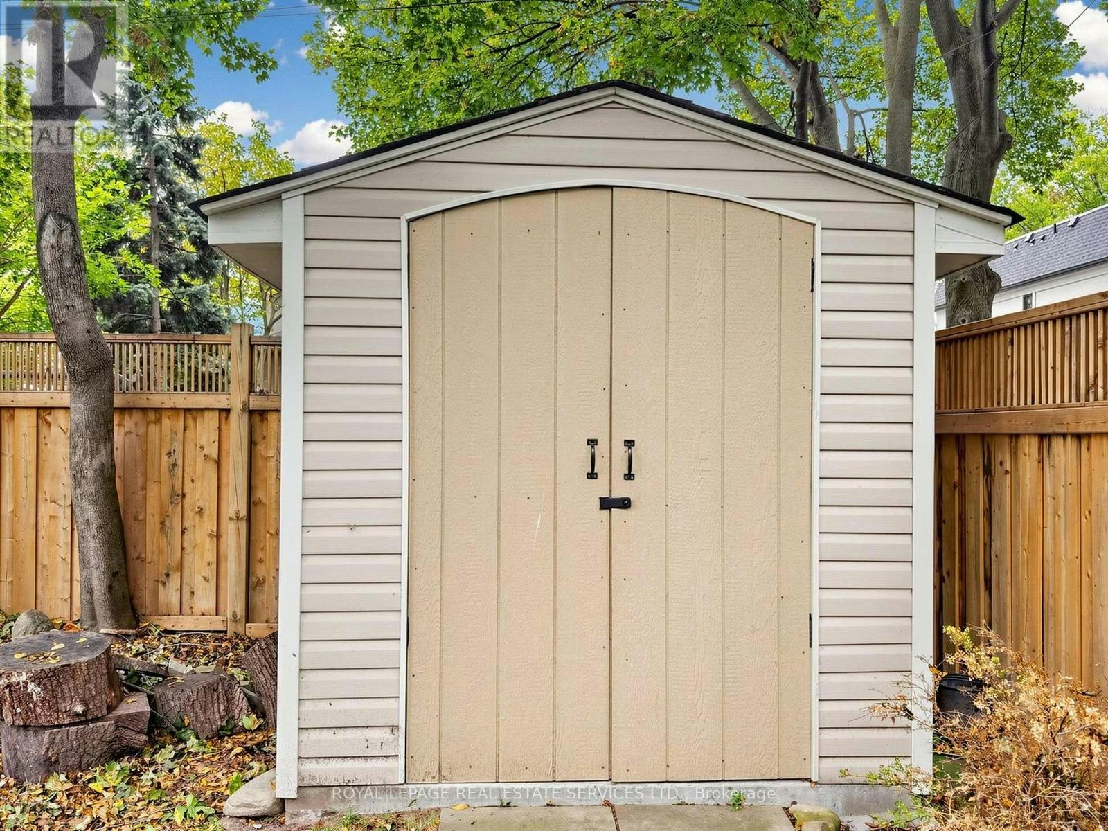 5 Ambleside Avenue, Toronto, ON, M8Z 2H5 - 48