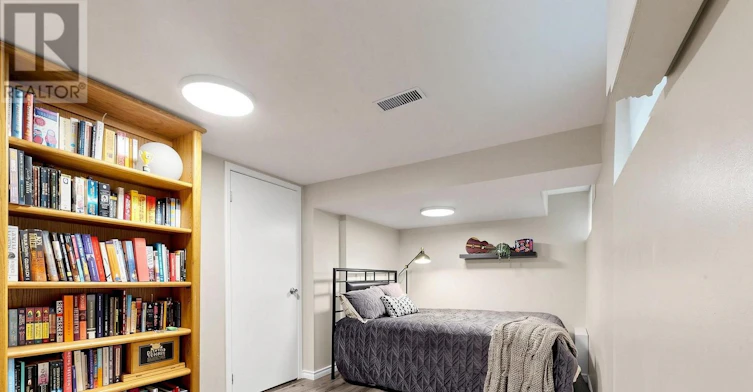 5 Ambleside Avenue, Toronto, ON, M8Z 2H5 - 32