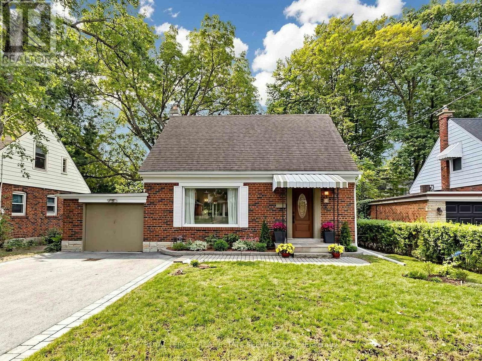5 Ambleside Avenue, Toronto, ON, M8Z 2H5 - 50