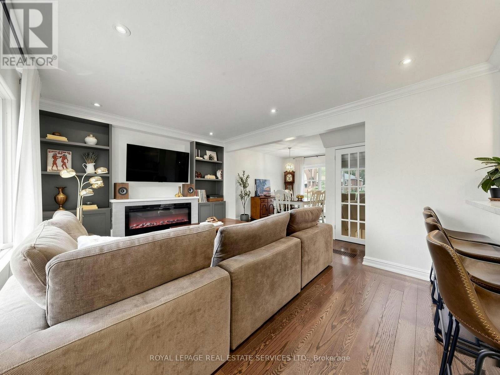 5 Ambleside Avenue, Toronto, ON, M8Z 2H5 - 7