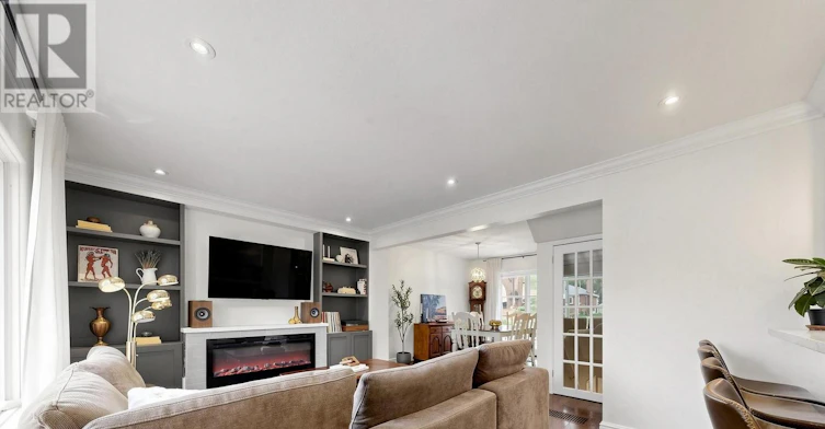 5 Ambleside Avenue, Toronto, ON, M8Z 2H5 - 7