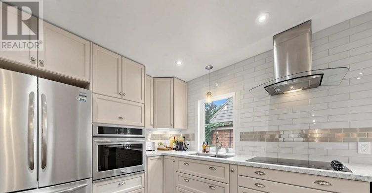 5 Ambleside Avenue, Toronto, ON, M8Z 2H5 - 12