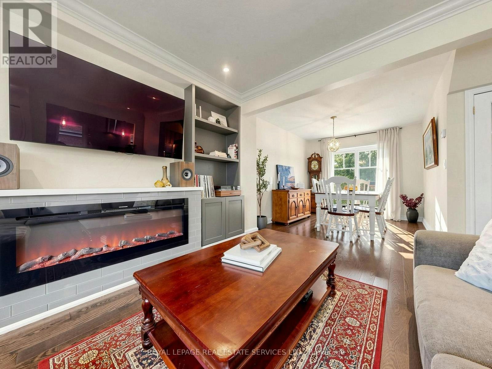 5 Ambleside Avenue, Toronto, ON, M8Z 2H5 - 6